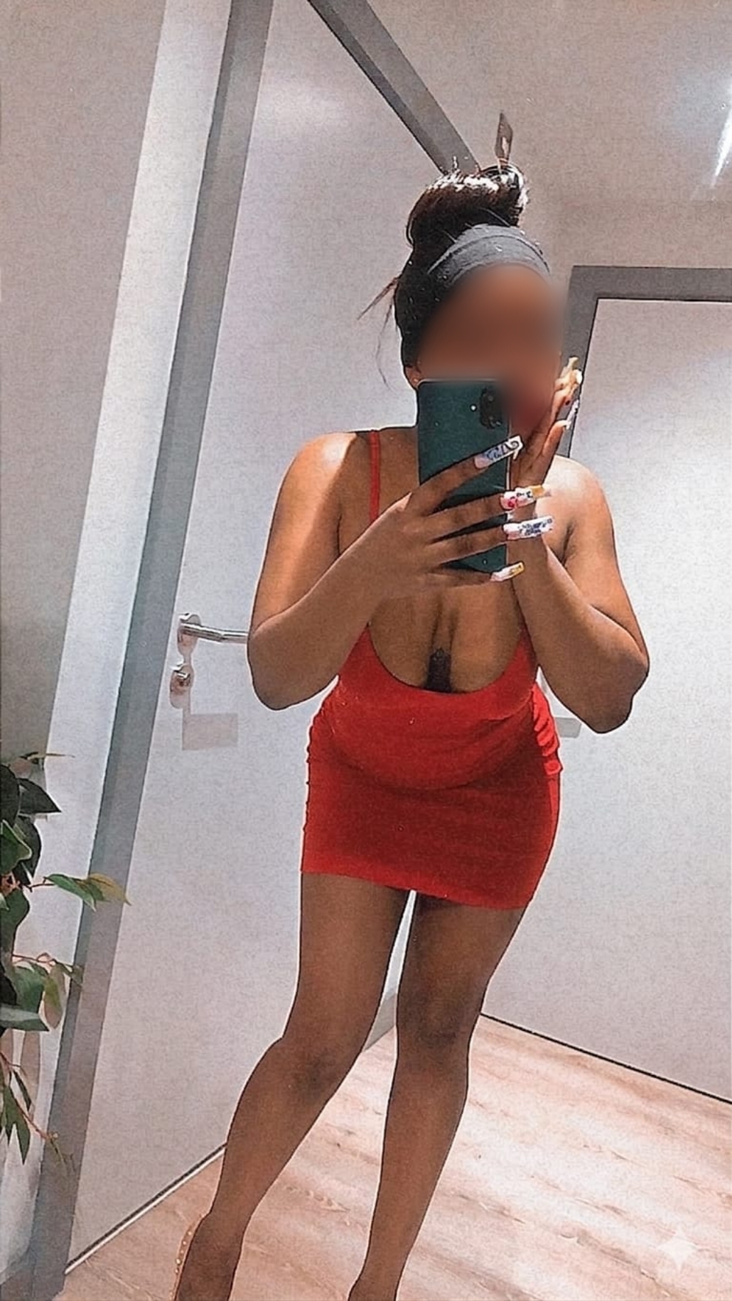 Ari image 6